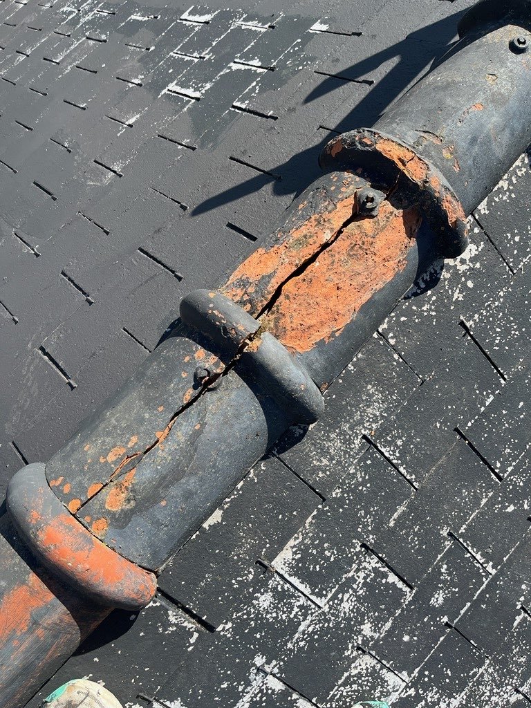 Faîtage avant remplacement, abîmé et cassé